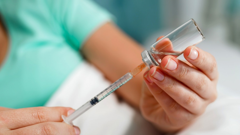 Experimental Triple-Action Drug Retatrutide Matches Bariatric Surgery Weight Loss